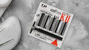Dao Cạo Râu 2 Lưỡi Kép Thân Nhựa Kai 003309 (Set 1 Thân 5 Lưỡi Dao)