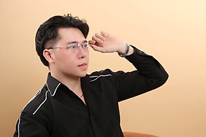 Gọng kính titanium LS9002 nửa khung thời trang nam cao cấp siêu nhẹ siêu bền OURESS