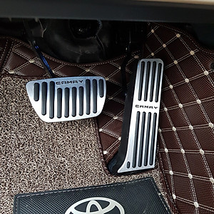 Ốp Chân Ga Chân Phanh Dành Cho Xe Ô Tô Camry 2019-2020