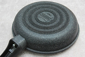 Chảo Đá Chống Dính Siêu Bền Sunhouse SBD24 24cm