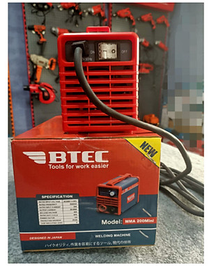 MÁY HÀN ĐIỆN TỬ BTEC MMA-200 MINI (CHUYÊN KÉO QUE 2.5, CÓ ĐỒNG HỒ)- HÀNG CHÍNH HÃNG