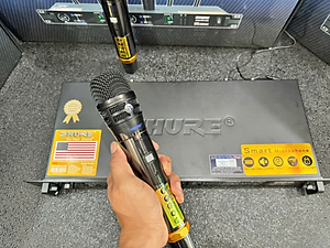 Micro không dây SHURE - Chất Âm Hay - Sóng Xa 150m - Hàng Nhập Khẩu