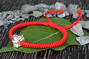 Vòng Tay Kết Dây Tuổi Mùi Ngọc Quý Gemstones