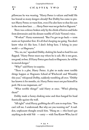 Sách Harry Potter Part 2: Harry Potter And The Chamber Of Secrets (Paperback) (Harry Potter và phòng chứa bí mật) (English Book)