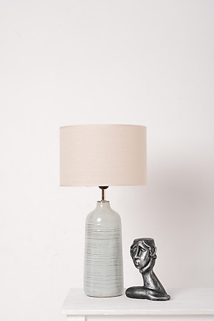 Đèn ngủ để bàn trang trí phòng khách gốm sứ màu xanh ngọc vân cổ điển cao 58 cm DS-TL9866