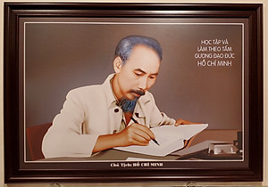 BÁC HỒ NGỒI LÀM VIỆC - TRANH IN DẦU