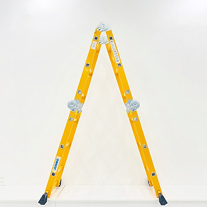 Thang nhôm gấp 4 đoạn JUMBO B303, chữ A - 1.7m, chữ I - 3.5m, 14 tư thế sử dụng, tải trọng 300kg, sơn tĩnh điện