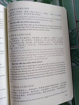 Combo 2 sách: 999 bức thư viết cho tương lai + Bài tập luyện dịch tiếng Trung Ứng Dụng (Sơ – Trung cấp, giao tiếp HSK) (Trung – Pinyin – Việt, có đáp án) + DVD quà tặng