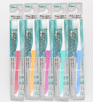 Bàn chải đánh răng đầu gọn, lông mềm 180mm - Made in Japan