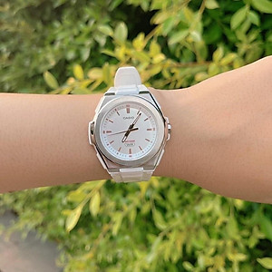 Đồng Hồ Nữ Dây Nhựa Casio Standard LWA-300H-7EVDF Chính Hãng - LWA-300H-7E Gờ Kim Loại