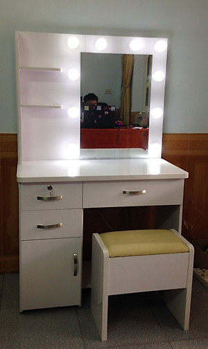 Bàn trang điểm đèn led 80x150x45 cm