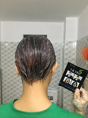 Dầu gội nhuộm tóc Lich5 màu nâu đen - Lên màu tự nhiên - Sử dụng đơn giản, tiện lợi, mùi dễ chịu - Tặng bộ kit tự nhuộm tại nhà