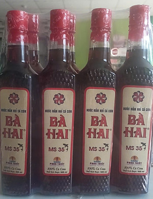 Lốc Chai Vuông Nhựa Tiết Kiệm Nước Mắm Cá Cơm Loại 1 Bà Hai ( 8 chai X 500ml ) 25 Độ Đạm