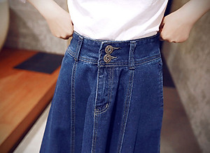 Chân váy jean xòe dài 2 nút C011