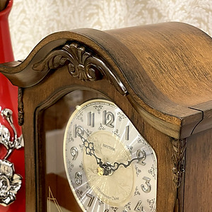 Đồng hồ để bàn Nhật Bản Rhythm CRJ717CR06 , Kt 24.0 x 32.5 x 12.5cm, 1.7kg Vỏ gỗ. Dùng Pin.