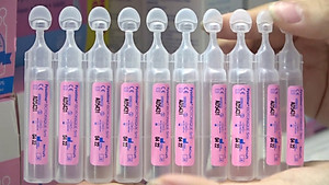 Combo chai Xịt Xoang Mũi 30ml NazaI Nhật Bản và 5 Ống Nước Muối Vệ sinh Mắt Mũi Fysoline Pháp