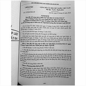 Sách So Sánh Luật Đất Đai Năm 2013 - 2024 và Các Văn Bản Pháp Luật Hướng Dẫn về Đất Đai (V2449A)