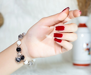 Vòng ta đá mặt trăng+ Onyx+ thách anh tóc đen thiên nhiên BlackMount #VT014