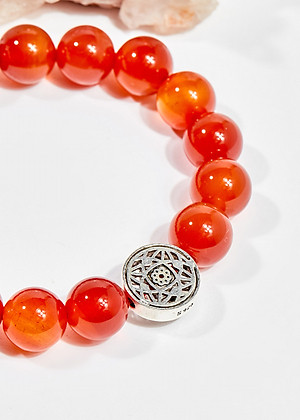 Vòng tay phong thủy nữ đá mã não đỏ charm may mắn 10mm mệnh hỏa , thổ - Ngọc Quý Gemstones