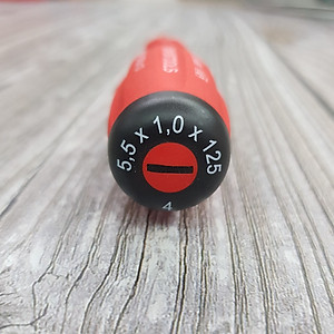 Tô Vít Cách Điện 1.000 Volt PB Swiss Tools Mũi Dẹp 5.5mm- PB 58100.4-125/5.5