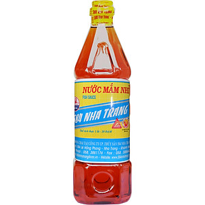 Nước mắm Nhỉ Cá cơm 584 Nha Trang - 25 độ đạm - Chai nhựa 1Lit