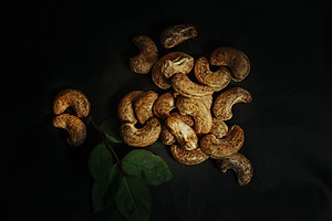 Hạt điều rang muối Hồng Đức - Đặc sản hạt Điều Bình Phước chứng nhận OCOP - Loại cao cấp có vỏ lụa - Quà tết ý nghĩa tặng người thân và đối tác