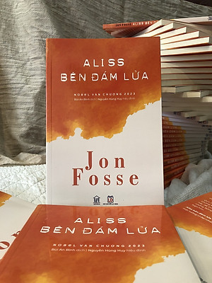 Sách - Aliss Bên Đám Lửa - Jon Fosse (tác giả Nobel Văn chương 2023) - Rainbow Books
