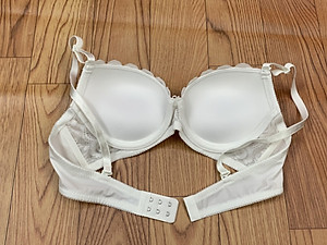 ÁO LÓT NỮ REN MÚT DÀY 2CM DÂY TRƠN NÂNG NGỰC 024B