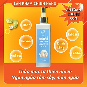 Dầu gội sữa tắm thảo mộc 2 trong 1 cho bé - 100% từ thảo dược thiên nhiên có khả năng kháng khuẩn và làm sạch như khổ qua rừng, lá khế, sài đất, … giúp làm sạch và bảo vệ làn da bé, ngăn ngừa mụn nhọt, rôm sẩy
