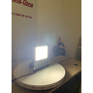 Đèn Năng lượng mặt trời Rạng Đông CP03.SL.RAD 300W.V2 công suất 300W phiên bản mới thế hệ 2, có điều khiển, sáng vượt trội, cảm biến bật tắt theo môi trường, chống nước IP66 - Hàng chính hãng