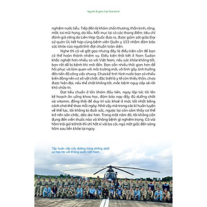 Sách Mũ Nồi Xanh Việt Nam Người Đi Gieo Hạt Hòa Bình