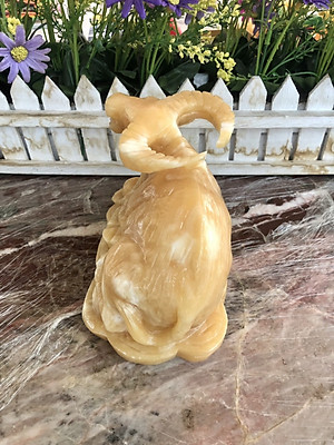 Tượng con trâu giáp phong thủy đá ngọc hoàng long bàn làm việc - Dài 15 cm