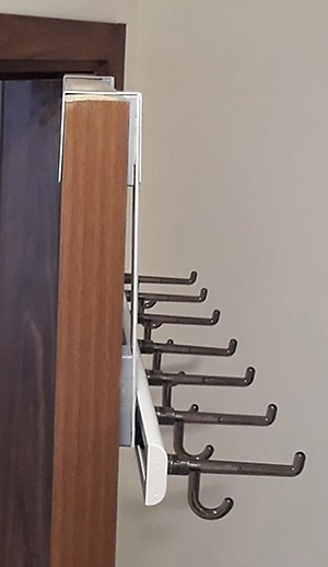 Móc treo quần áo sau cửa không cần khoan Wellex MH607(DR25) hạ 25cm