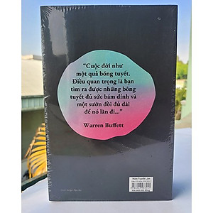 Hòn tuyết lăn - Những triết lý sống và đầu tư vượt thời gian của Warren Buffett (tái bản 2024)
