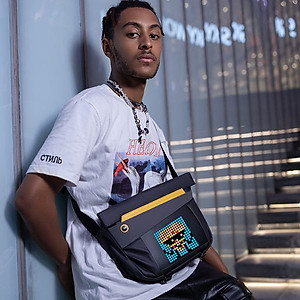 Túi đeo chéo DIVOOM Pixoo Slingbag-V hiển thị màn hình LED, có thể đựng Laptop/iPad 11 inch - Hàng chính hãng