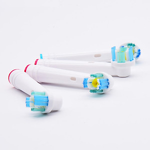 Cho máy Oral B Braun, bộ 4 Đầu Bàn Chải đánh răng điện thay thế MIHOCO EB18-P New   ,  phá tan mảng bám, cho răng trắng sáng