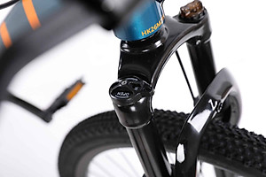 Xe đạp thể thao CALLI 1600 Khung hợp kim nhôm cao cấp, có 2 kích cỡ lựa chọn phù hợp với người cao 1m40 trở lên