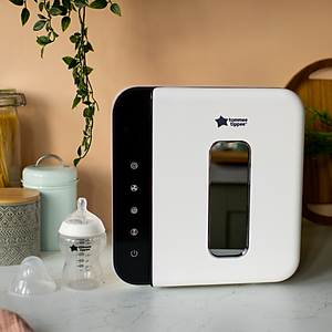 Máy tiệt trùng bằng tia UV và sấy khô Tommee Tippee