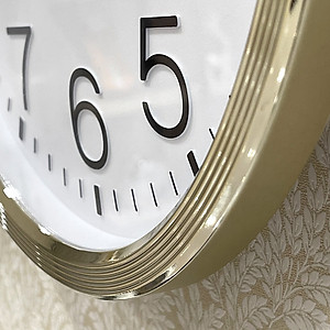 Đồng hồ treo tường Nhật Bản Rhythm CMG494BR18 ,Kích thước 36.0 x 4.4cm, 855g, Vỏ nhựa cao cấp, dùng PIN