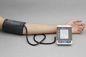 Máy đo huyết áp tự động Kachi MK167 - Hàng chính hãng