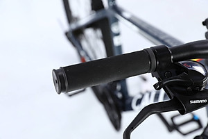 Xe đạp thể thao CALLI 1600 Pro Khung hợp kim nhôm cao cấp, có 2 kích cỡ lựa chọn phù hợp với người cao 1m44 trở lên