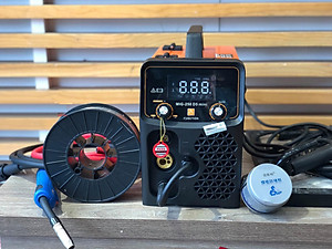 MÁY HÀN MIG 3 CHỨC NĂNG EDON MIG250 D5 MINI (SỬ DỤNG CUỘN DÂY HÀN 1-5KG) - HÀNG CHÍNH HÃNG