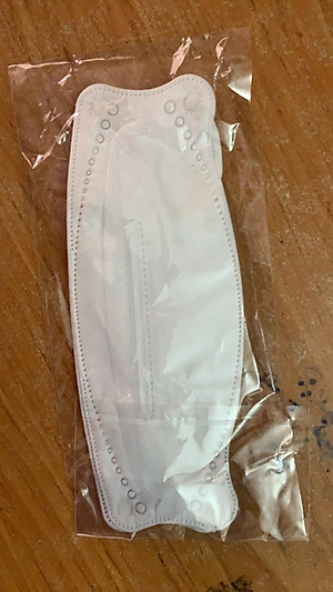 Dung dịch rửa tay sát khuẩn Clincare 500ml tặng kèm 2 khẩu trang 4D