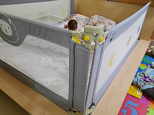 Bộ 02 thanh chắn/ chặn giường 1m8 và 2m UMOO Bản Nâng Cấp 2021, trượt 01 bên tiện lợi khi sử dụng