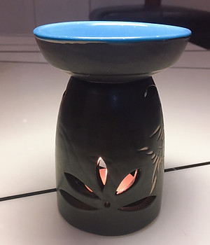 Combo Đèn Xông Tinh Dầu Nến + 2 Lọ Tinh Dầu Sả Chanh Kobi 10ml + Nến Tealight Sạch (Hộp 10 Viên)