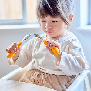 Bộ thìa nĩa ăn dặm cho bé Easy Grip Marcus & Marcus, từ 3 tuổi