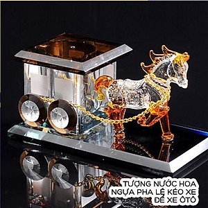 Tượng nước hoa ngựa kéo xe, kèm lọ tinh dầu để xe ô tô