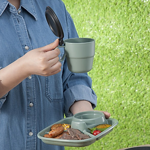 Cốc uống nước kèm nắp liền màu xanh nội địa Nhật Bản