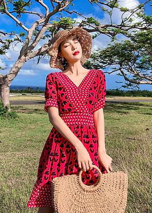 Váy maxi lửng dáng xòe, họa tiết thổ cẩm nổi bật, chất dày đẹp, đầm nữ vintage cổ chữ V, váy đi biển, du lịch đẹp | MX012