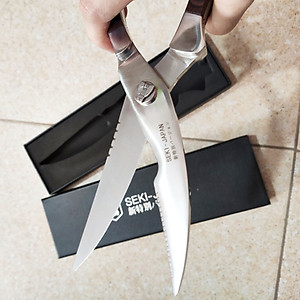 Kéo Cắt Xương Gà Vịt SeKi Nhật Bản, Cán 100% Gỗ Tự Nhiên chống trơn trược, Kéo cắt xương gà vịt chuyên nghiệp. Thép dày có lò xo bật nhảy giúp không mỏi tay